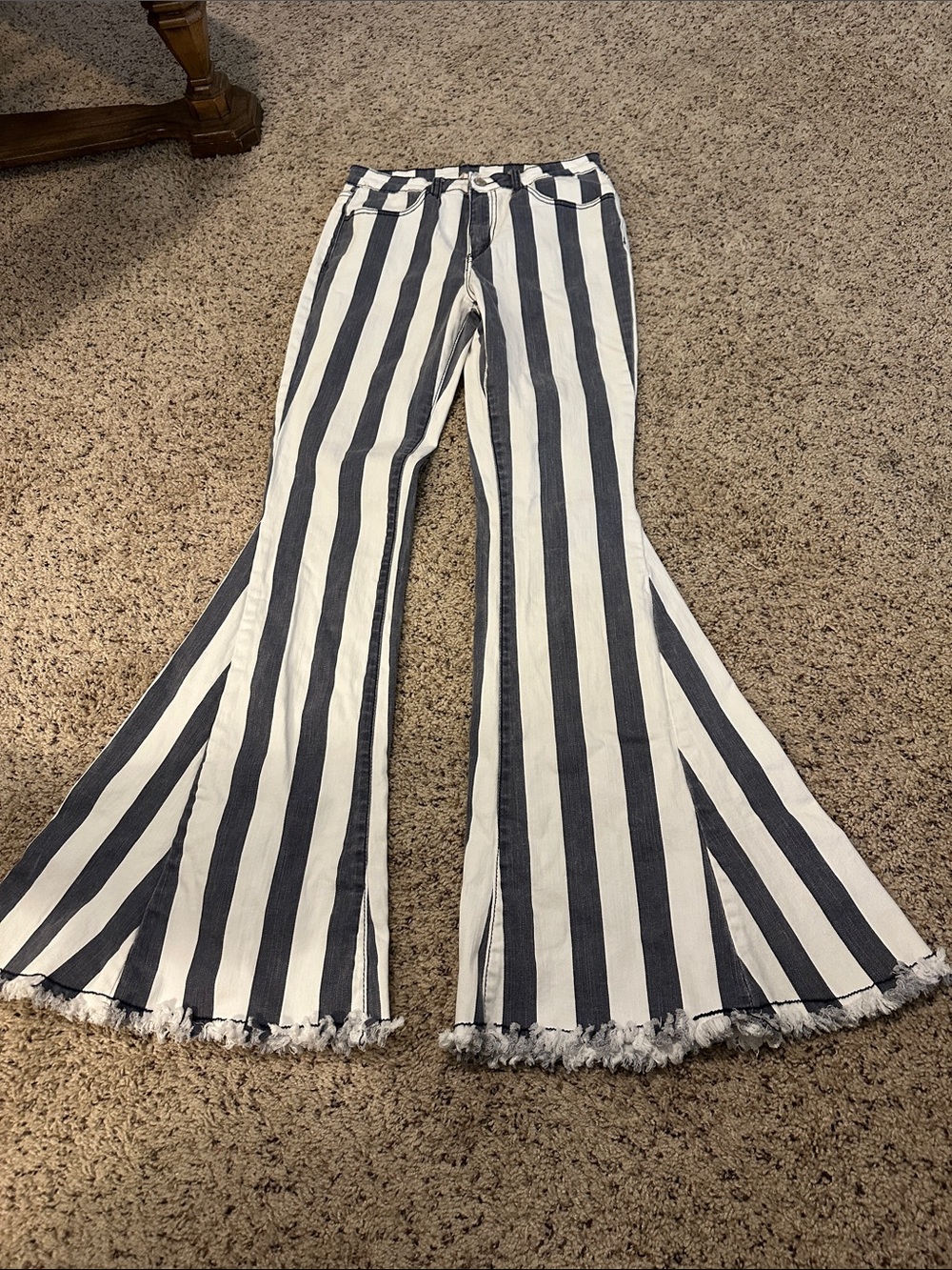 Altered State Striped pants in Navy & White womens size Medium